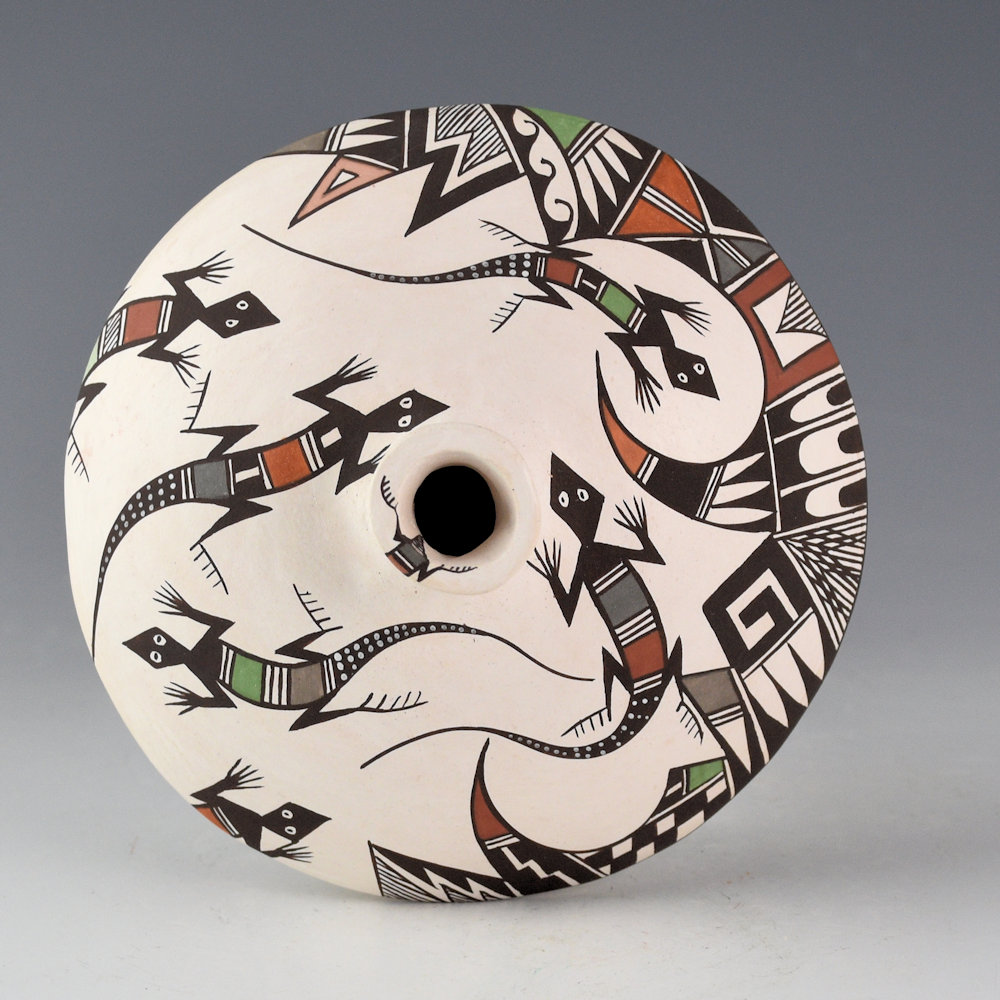 Concho, Carolyn - Wide Shoulder Jar with Mimbres Lizards - Image 2