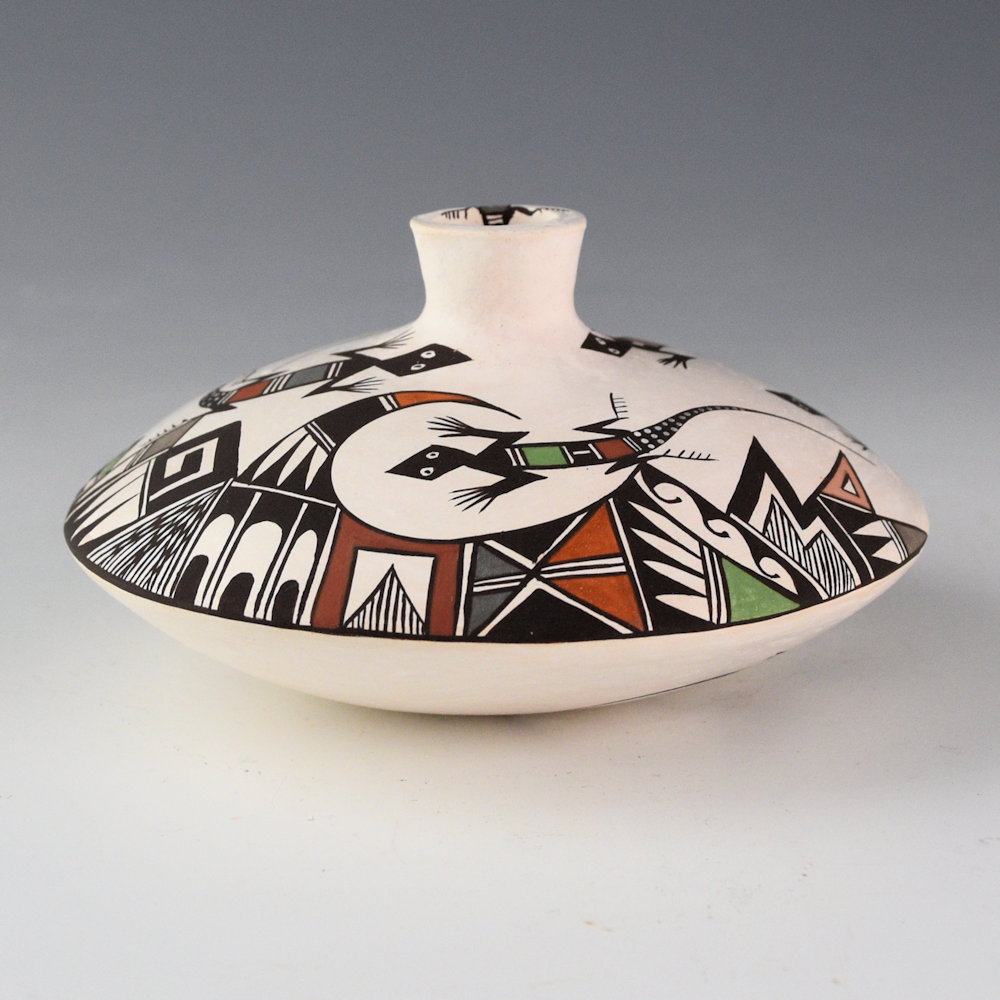 Concho, Carolyn - Wide Shoulder Jar with Mimbres Lizards - Image 3