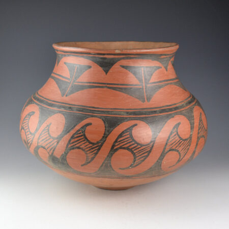 Alternative view of Martinez, Maximilliana "Anna" - Large Black-on-Red Jar (ca 1905)