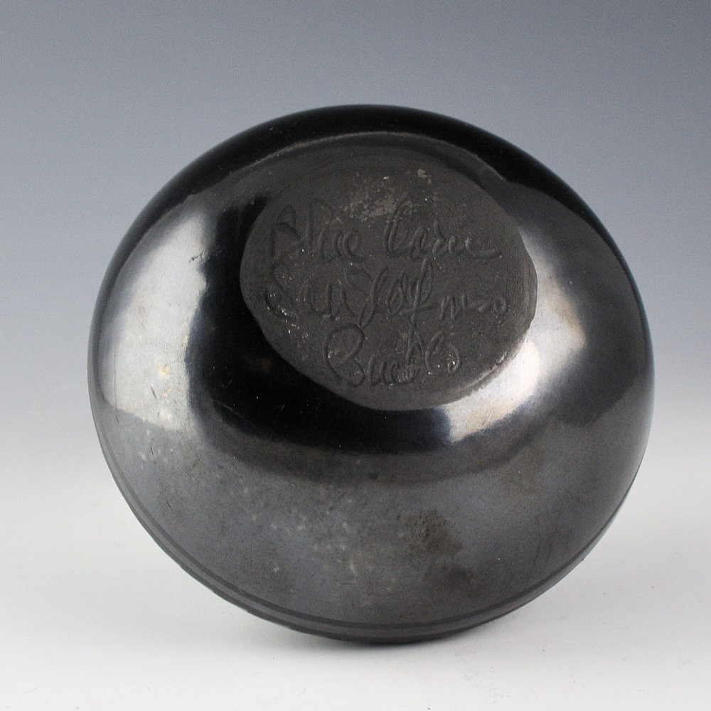 Blue Corn - Black Jar with 47 Feathers (1970s) - Image 4