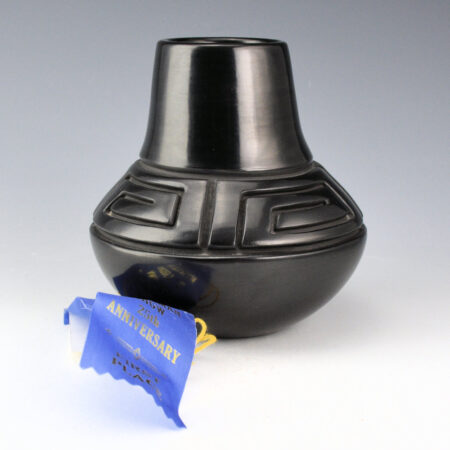 Roller, Cliff - Jar with Cloud Designs (1996), Ribbon