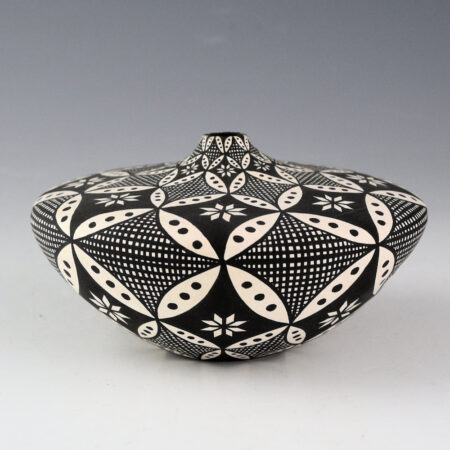 Torivio, Dorothy -Jar with Snowflake Design (1980s)