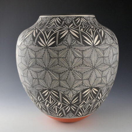 Alternative view of Routzen, Elsie P. - 11" Tall Large Jar with Butterflies and Interlocking Stars (1980s)