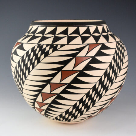 Patricio, Georgia - 8" Wide Jar with Spiraling Feathers and Rain Designs