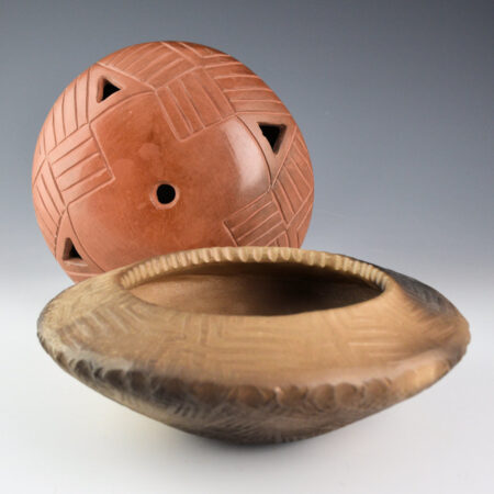 Alternative view of Osti, Jane and Joel Queen - Cherokee Seedpot and Wide Shoulder Jar