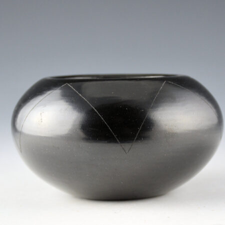 Alternative view of Tafoya, Juan - Bowl with Avanyu and Coral (1980)