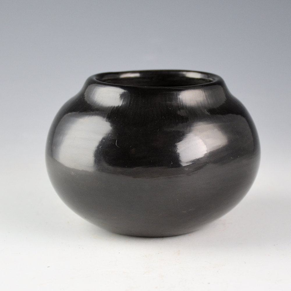 Martinez, Santana & Adam -Plainware Jar (1980s) - Image 4