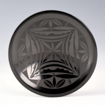 Alternative view of Curran, Ursula - Plate with Flower Designs