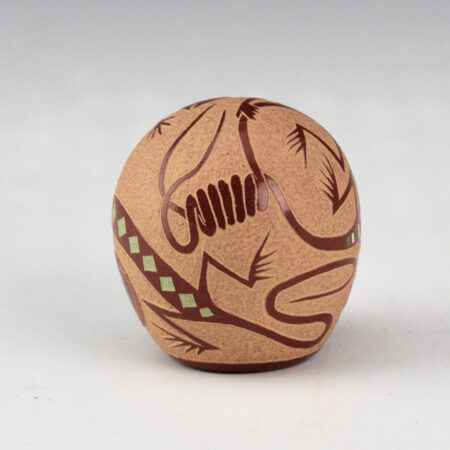 Alternative view of Lonewolf, Joseph - "Tangled" Three Mimbres Lizards Seedpot (1986)