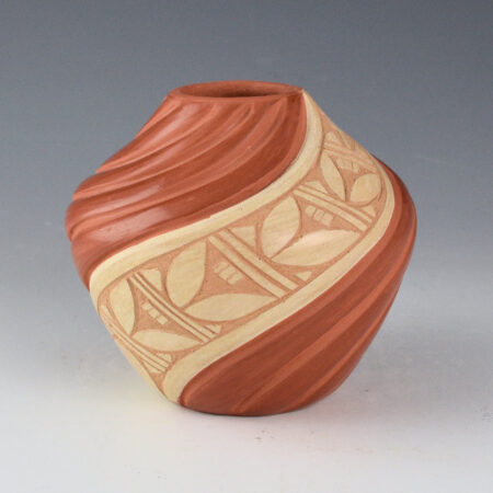 Romero, Pauline - Red Melon Jar with Etched Plant Patterns