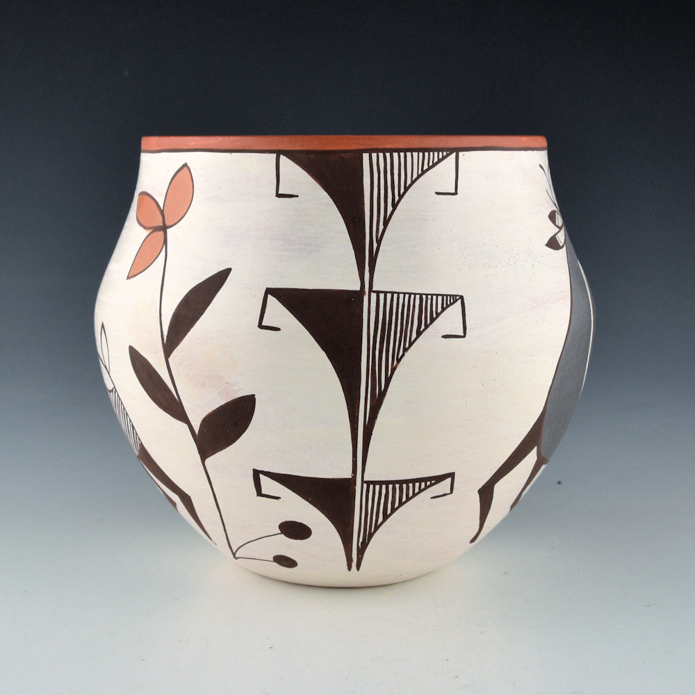 Lewis-Garcia, Diane - 5" Tall Jar with Two Heartline Deer - Image 4