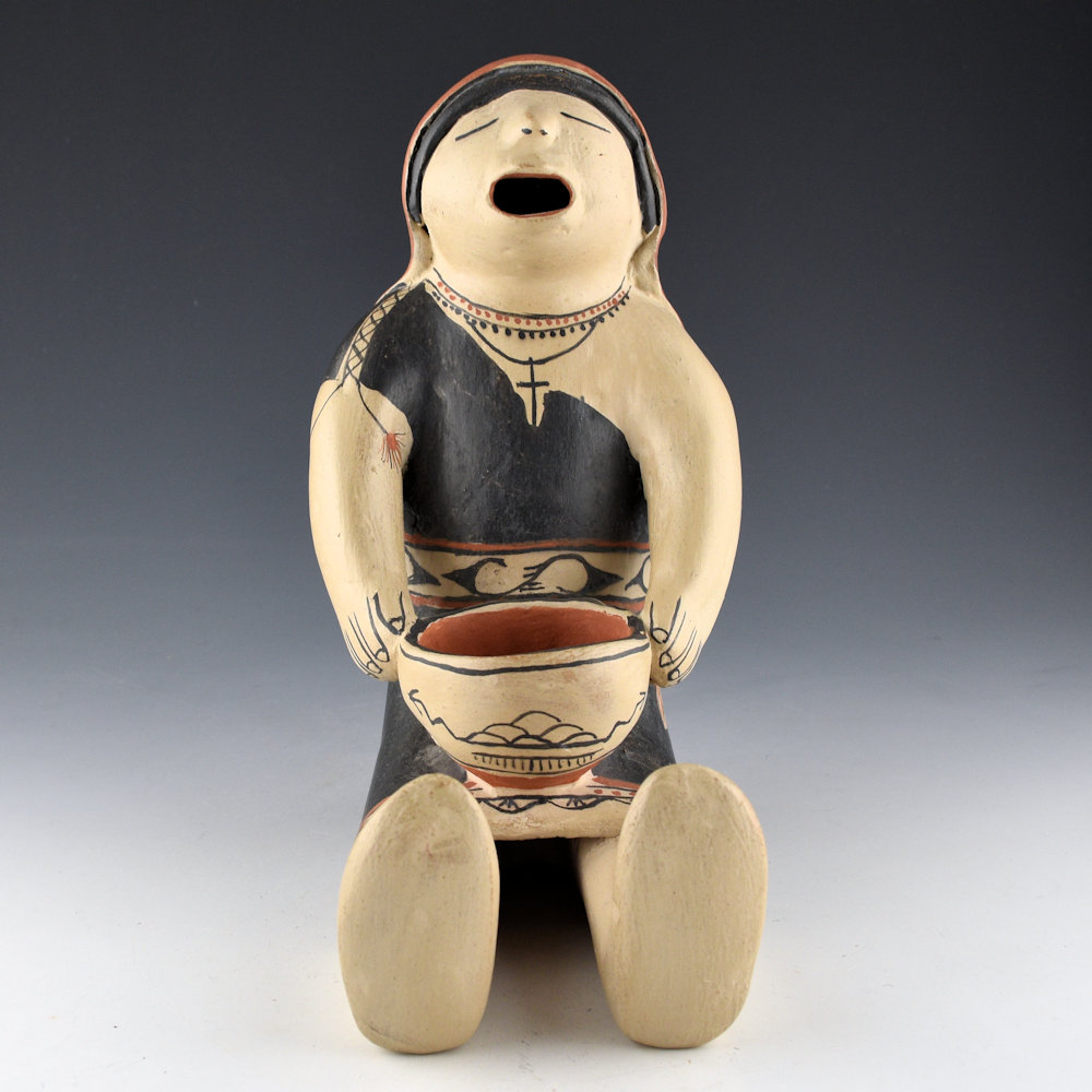 Cordero, Helen - "Singing Mother" Clay Figure with Cochiti Bowl (1970s) - Image 2