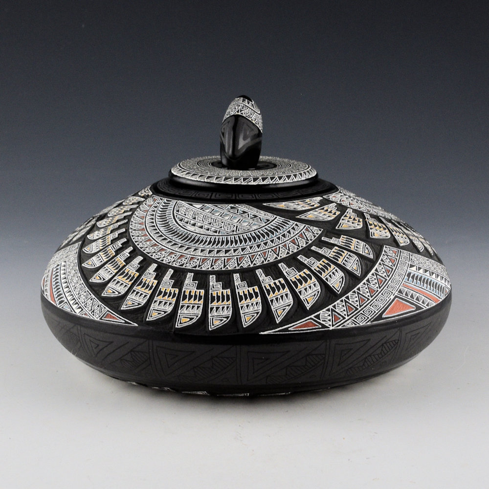 Blackmore, Marvin - Incised Bowl with Bear Lid - Image 4