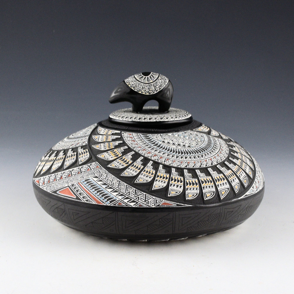 Blackmore, Marvin – Incised Bowl with Bear Lid