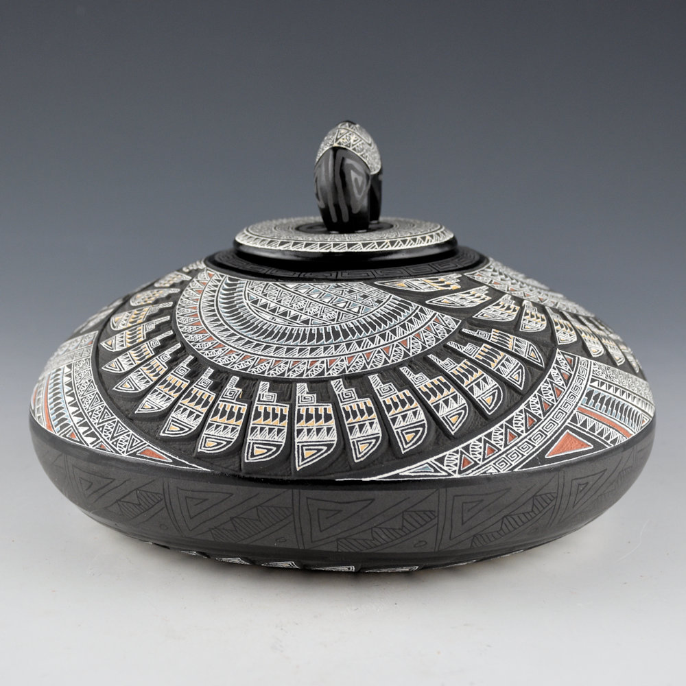 Blackmore, Marvin - Incised Bowl with Bear Lid - Image 3