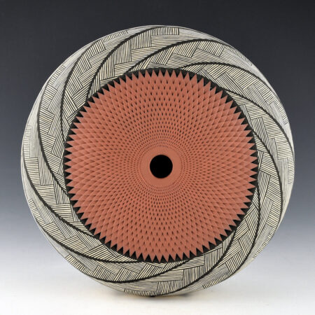 Alternative view of Roy-Keene, Adrianne - Large Corrugated Seedpot with Figures, Fine-lines (1998) Ribbon