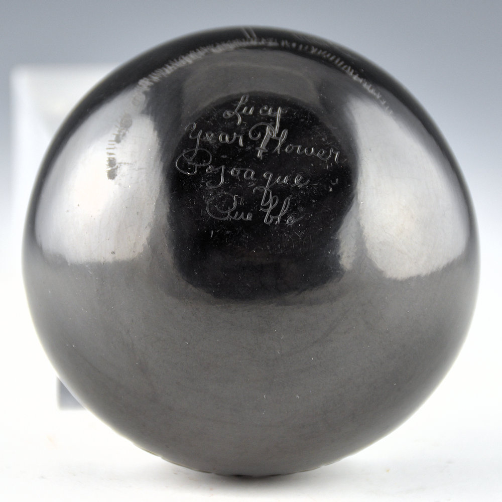 Tafoya , Lucy Year Flower - Bowl with Corrugated Band and Etched Hummingbird (1970s) - Image 6