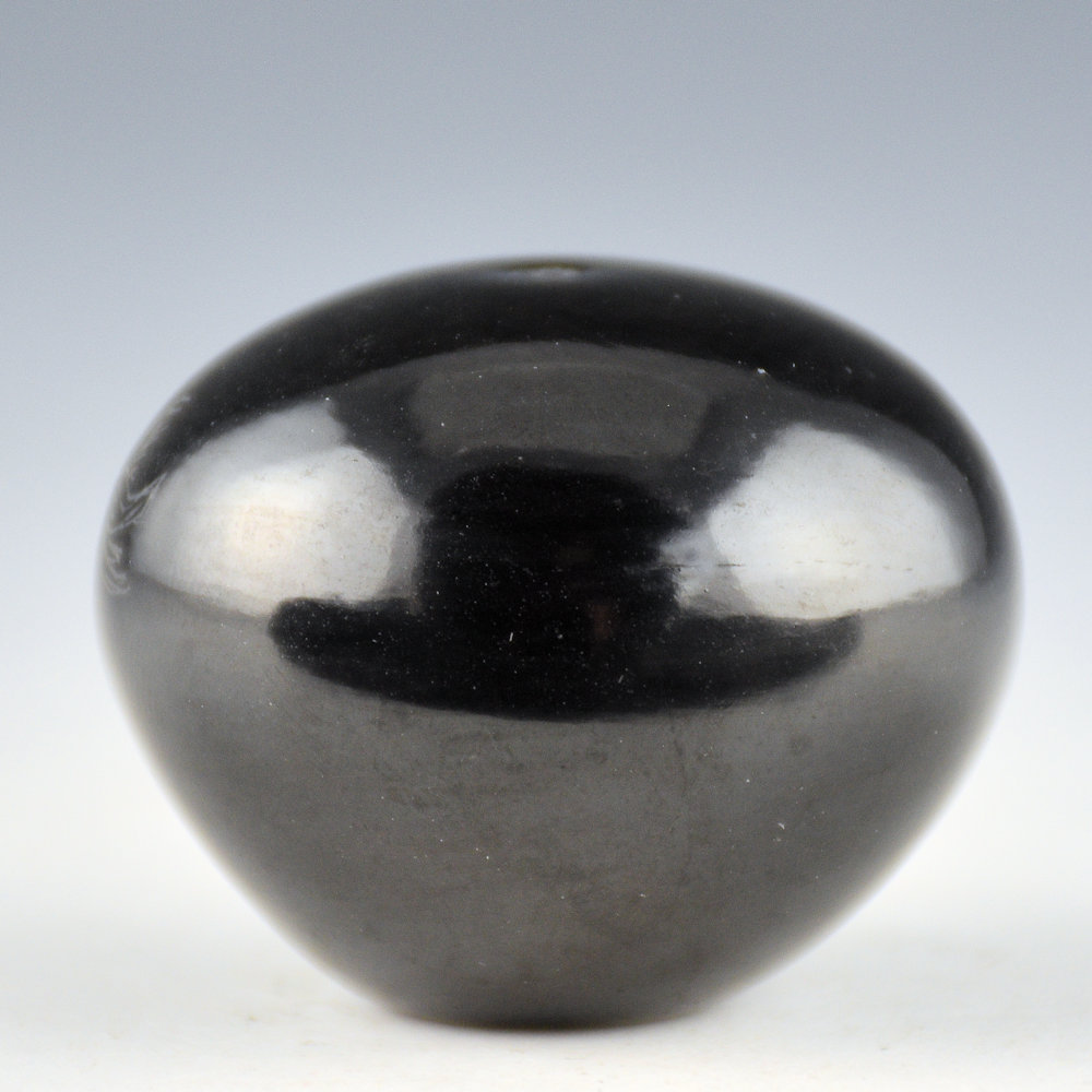 Tafoya , Lucy Year Flower - Small Seedpot with Hummingbird and Flower (1970s) - Image 3