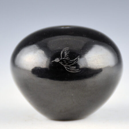 Alternative view of Tafoya , Lucy Year Flower - Small Seedpot with Hummingbird and Flower (1970s)