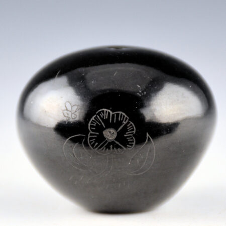 Tafoya , Lucy Year Flower - Small Seedpot with Hummingbird and Flower (1970s)