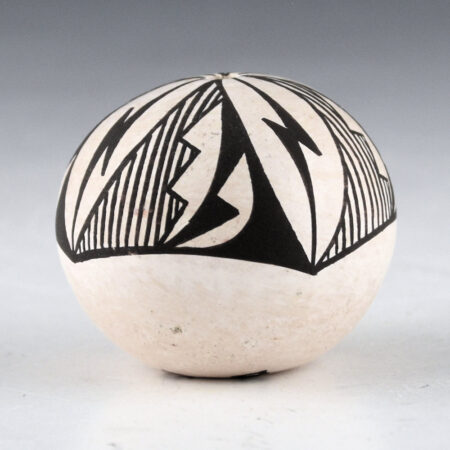 Alternative view of Concho, Rachel - Mini Seedpot with Flower Design (1990s)