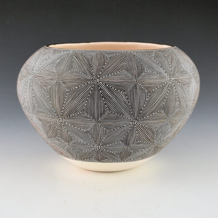 Alternative view of Lucario, Rebecca - Finline-Bowl with Interlocking Stars