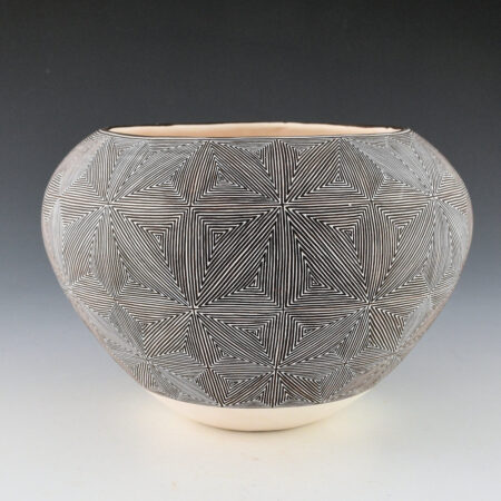 Lucario, Rebecca - Finline-Bowl with Interlocking Stars