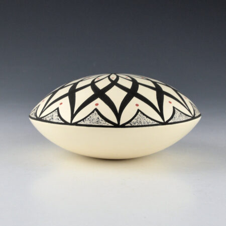 Alternative view of Chino, Alicia Kelsey - "Blossom" Seedpot