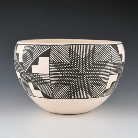 Chavez, Clara Histia - Bowl with Double Stars (1970s)