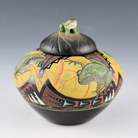 Alternative view of Tafoya, Jennifer - Bowl with Grey Tree Frogs and Frog Lid (2013)