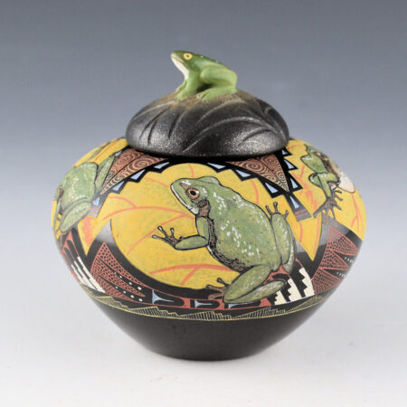 Tafoya, Jennifer - Bowl with Grey Tree Frogs and Frog Lid (2013)