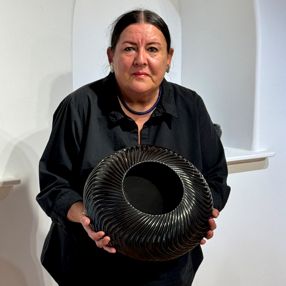 Youngblood, Nancy - 14" Wide 64 Rib "S" Swirl Melon Bowl - Image 5