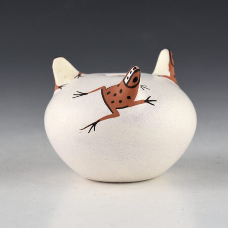 Alternative view of Peynetsa, Agnes - Seedpot with Three Frogs in Relief (1996)