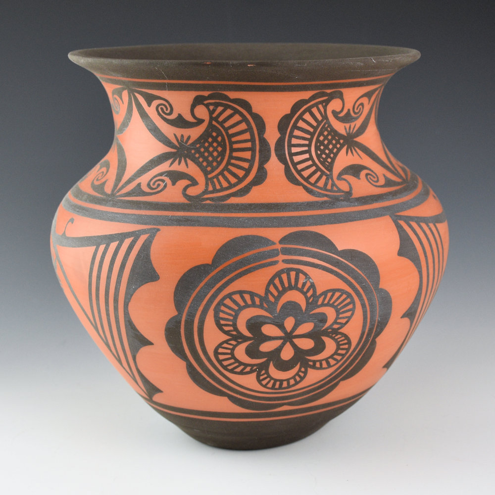 Laate, Carlos - Red Jar with Heartline Deer and Rosettes