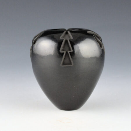 Alternative view of Yazza, Ethel Gutierrez - Jar with Carved Bear Paws