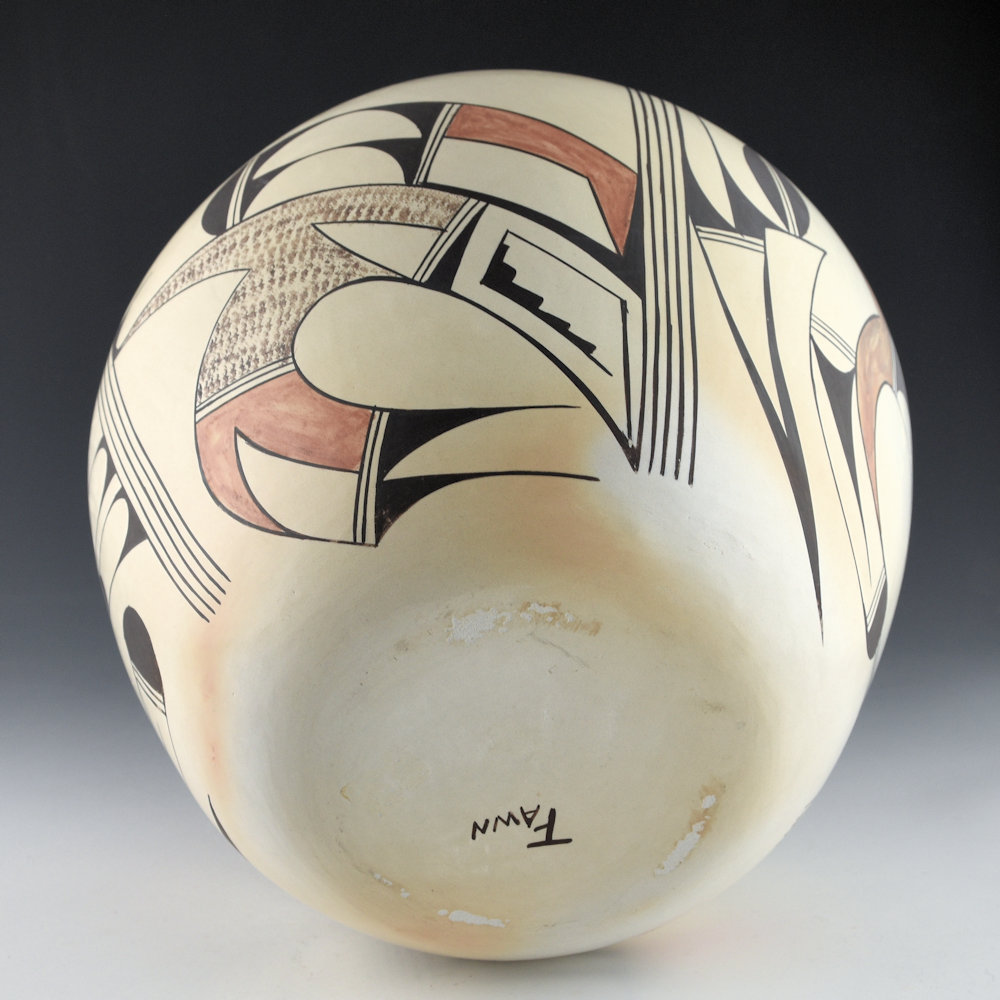 Navasie, Eunice "Fawn" - 11" Tall Water Jar with Swirling Birds (1960s) - Image 6