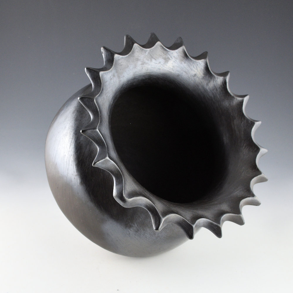 Tso, Jared - "Moon Flower" Black Fired Jar with 20 Pointed Rim - Image 4
