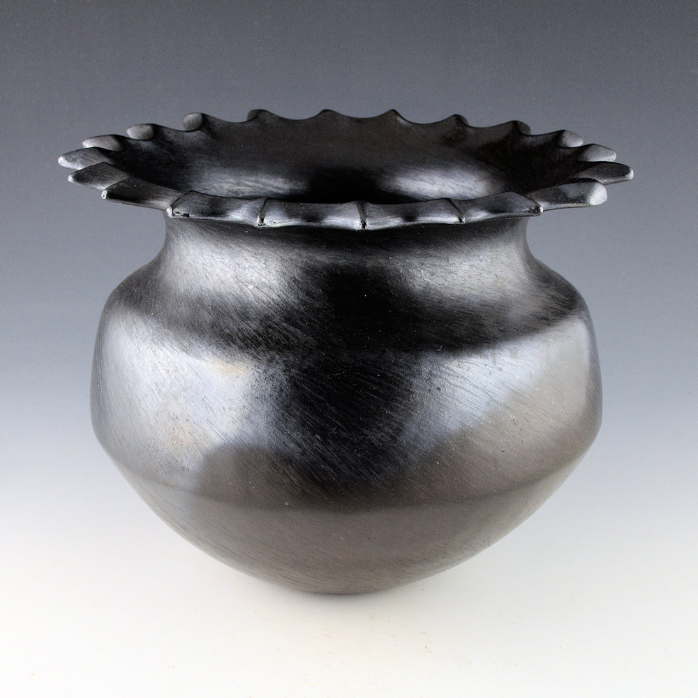 Tso, Jared - "Moon Flower" Black Fired Jar with 20 Pointed Rim - Image 2