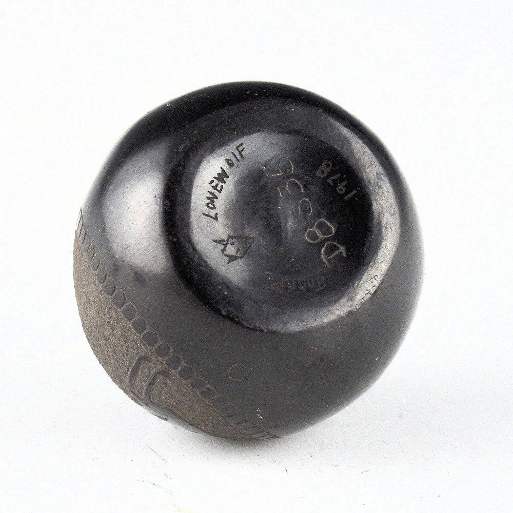 Lonewolf, Joseph - Mini Black Seedpot with Mimbres Antelope and Bee (1978) - Image 4