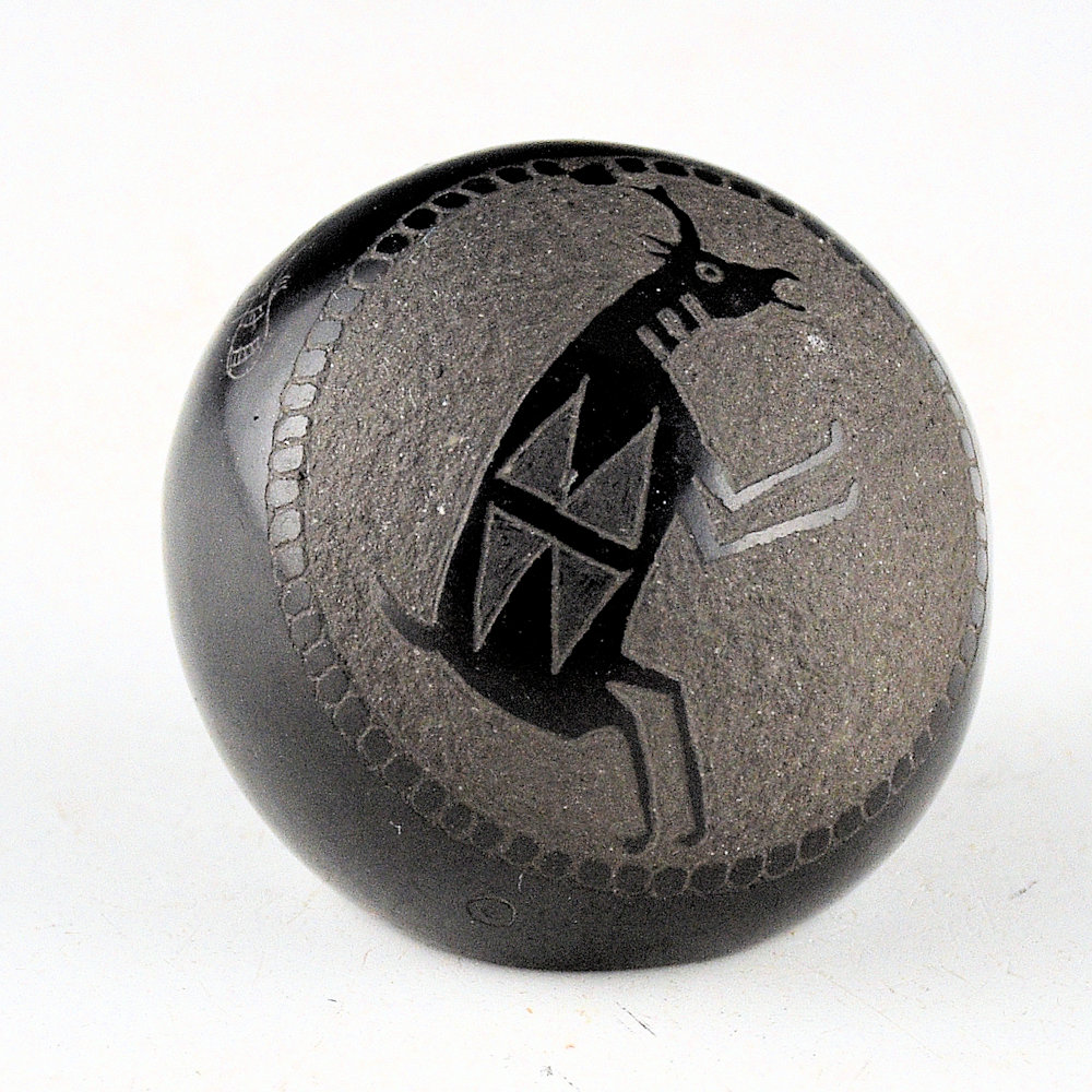 Lonewolf, Joseph - Mini Black Seedpot with Mimbres Antelope and Bee (1978) - Image 2