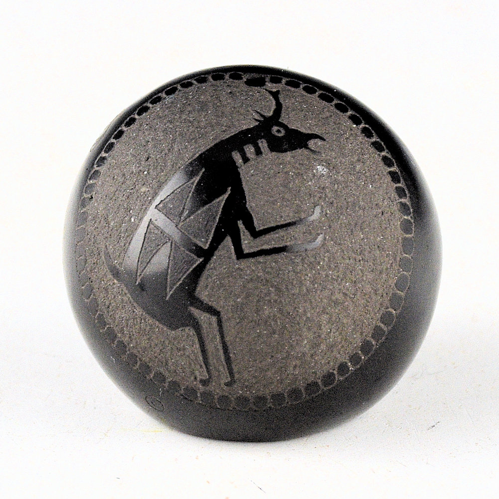 Lonewolf, Joseph - Mini Black Seedpot with Mimbres Antelope and Bee (1978)