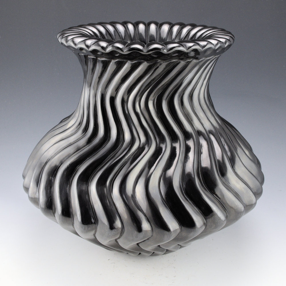 Youngblood, Nancy - 10" Tall 32 Rib "S" Swirl Rain Drop Rim Water Jar