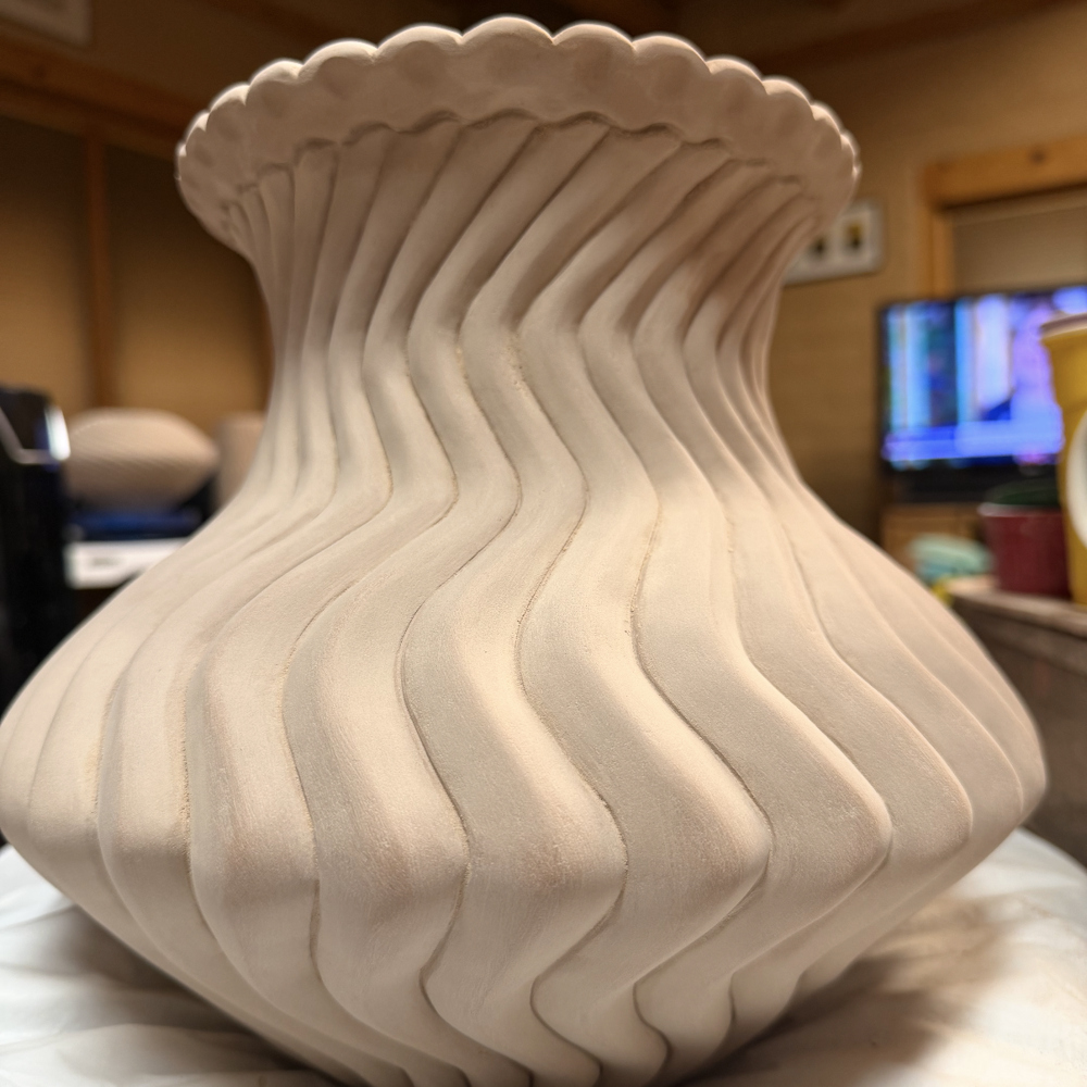 Youngblood, Nancy - 10" Tall 32 Rib "S" Swirl Rain Drop Rim Water Jar - Image 10