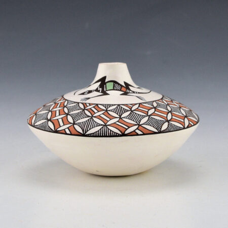 Lucario, Rebecca - Jar with Mimbres Lizards and Swirling Butterflies