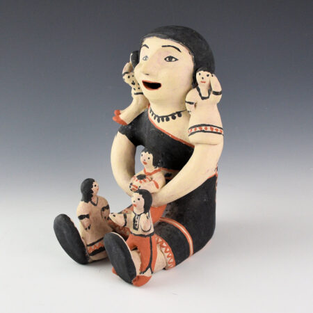 Ortiz, Seferina -Storyteller with Five Kids (1980s)