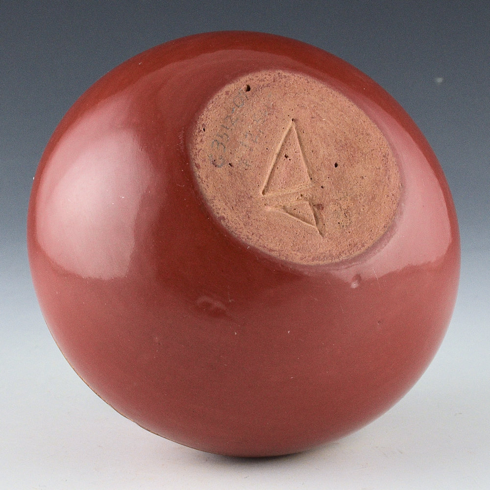 Da, Tony - Red Jar with Avanyu (1970-71) - Image 5