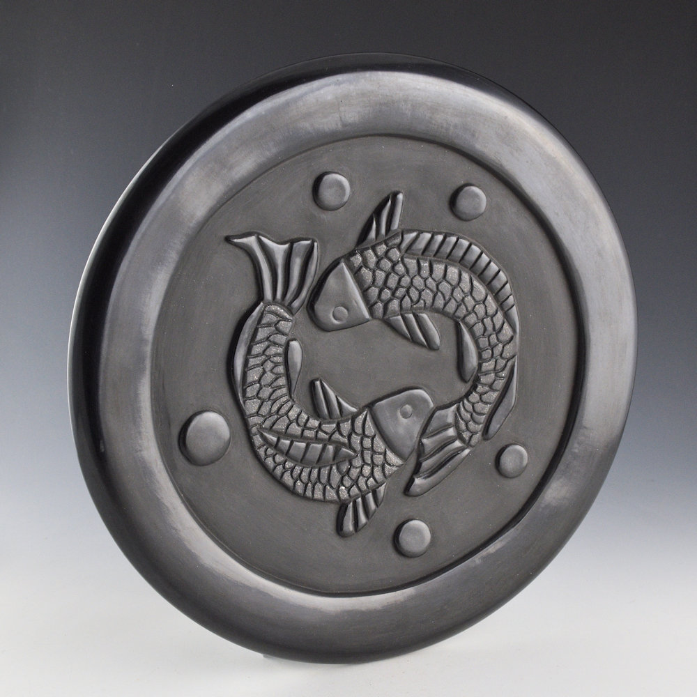 Youngblood, Christopher - 11" Plate with Two Koi Fish - Image 2