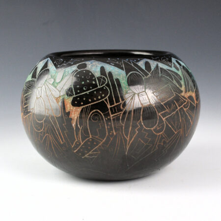 Dalawepi (Ergil Vallo) - Bowl with 9 Katsina Figures and Heartline Bears