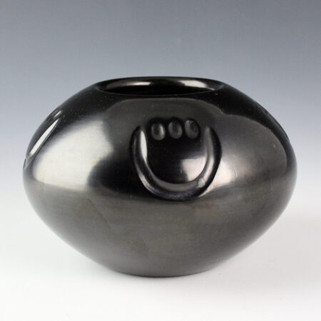 Alternative view of Roller, Jeff - Bowl with Bear Paws (2010)