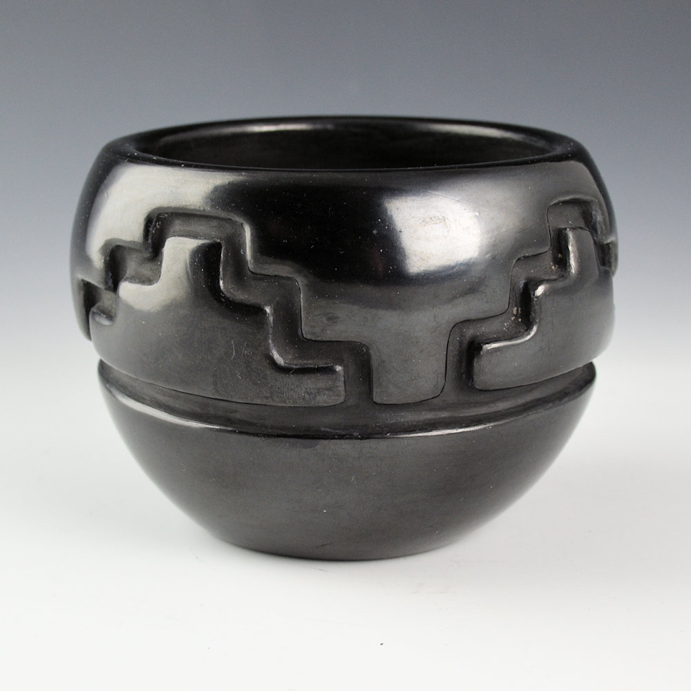 Tafoya, Margaret - Small Bowl with Kiva Steps Design (1970s) - Image 2